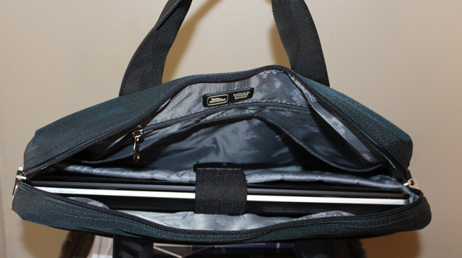 Rivacase-8130-Laptop-Bag-3